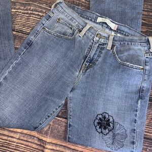 Levi 515 Bootcut Jeans Medium Blue Wash Embroidered Flower Size 8M Raw Hem Boho